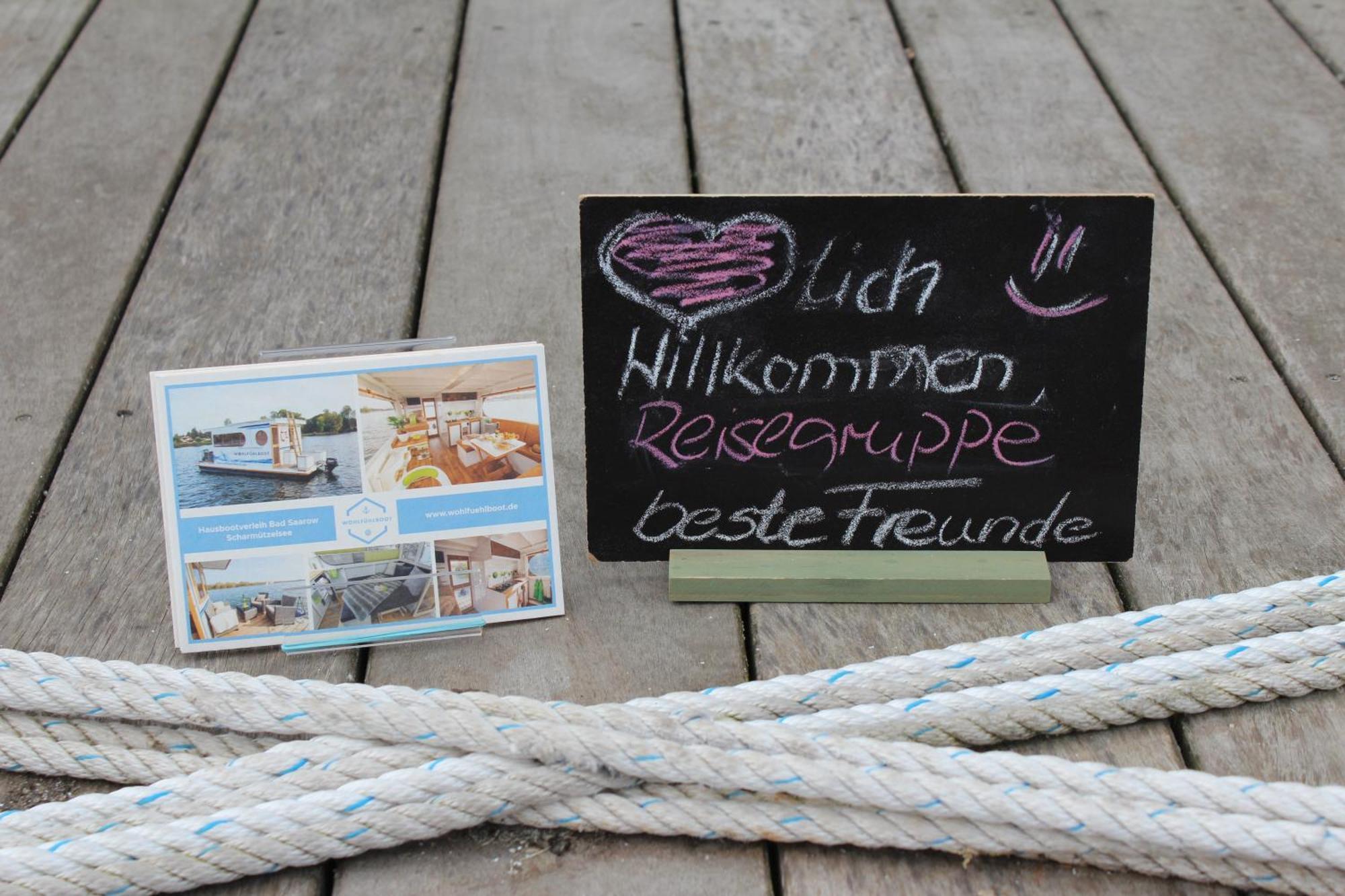 Wohlfuehlboot Hausboot - Festlieger Im Hafen Bad Saarow - Wc An Bord, Dusche An Land Hotell Exteriör bild